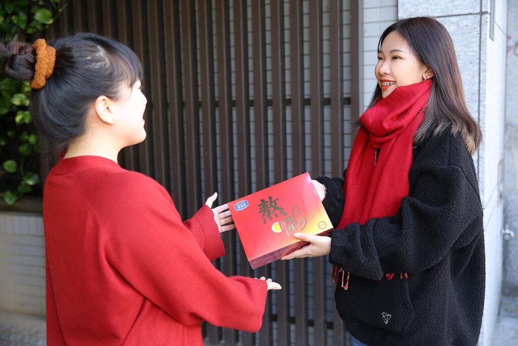 屈臣氏端出「直達心坎送禮指南」,觀察到隨著疫情趨緩,今年年節禮盒詢問度