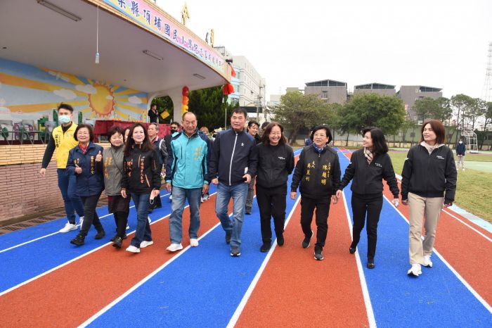 竹南頂埔國小新建跑道剪綵啟用