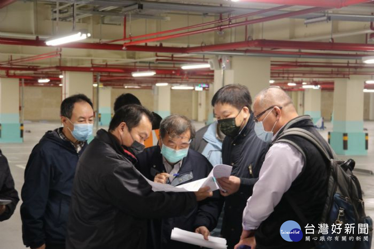 委員們對於事故發生原因、維修補強重建方式、施工過程等,都與營造商、設計建築師、結構外審單位充分了解、討論與溝通。