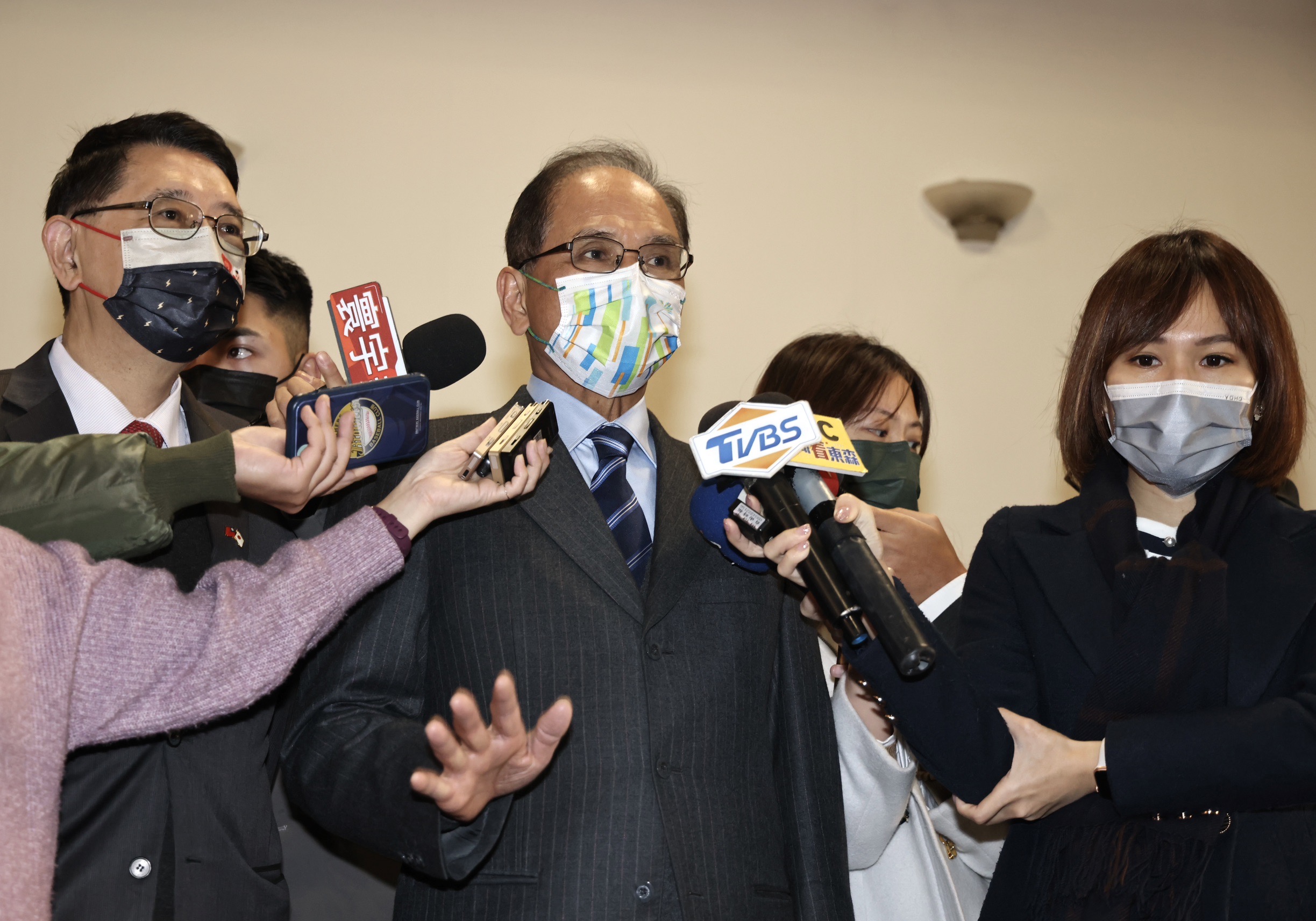 游錫堃19日受訪表示,如果有任何立法院同仁將影片外流,碰觸法律的話,我一定嚴辦。林啟弘攝