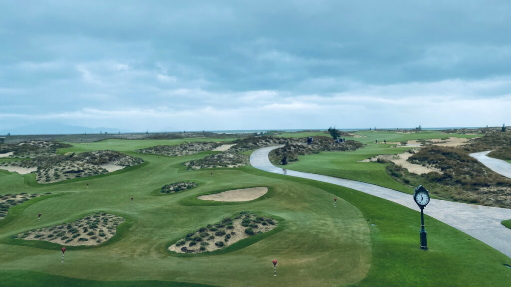 圖說:Hoiana Shores Golf Club 2022年7月入選亞洲百強高爾夫球場(TOP 15),Asian Golf Awards以及Vietnam Golf & Leisure Award 2022評為越南最佳高爾夫球場榮獲多項殊榮。