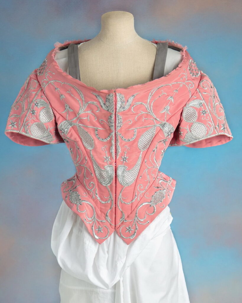 Vivienne Westwood Gold Label 2012春夏War & Peace系列