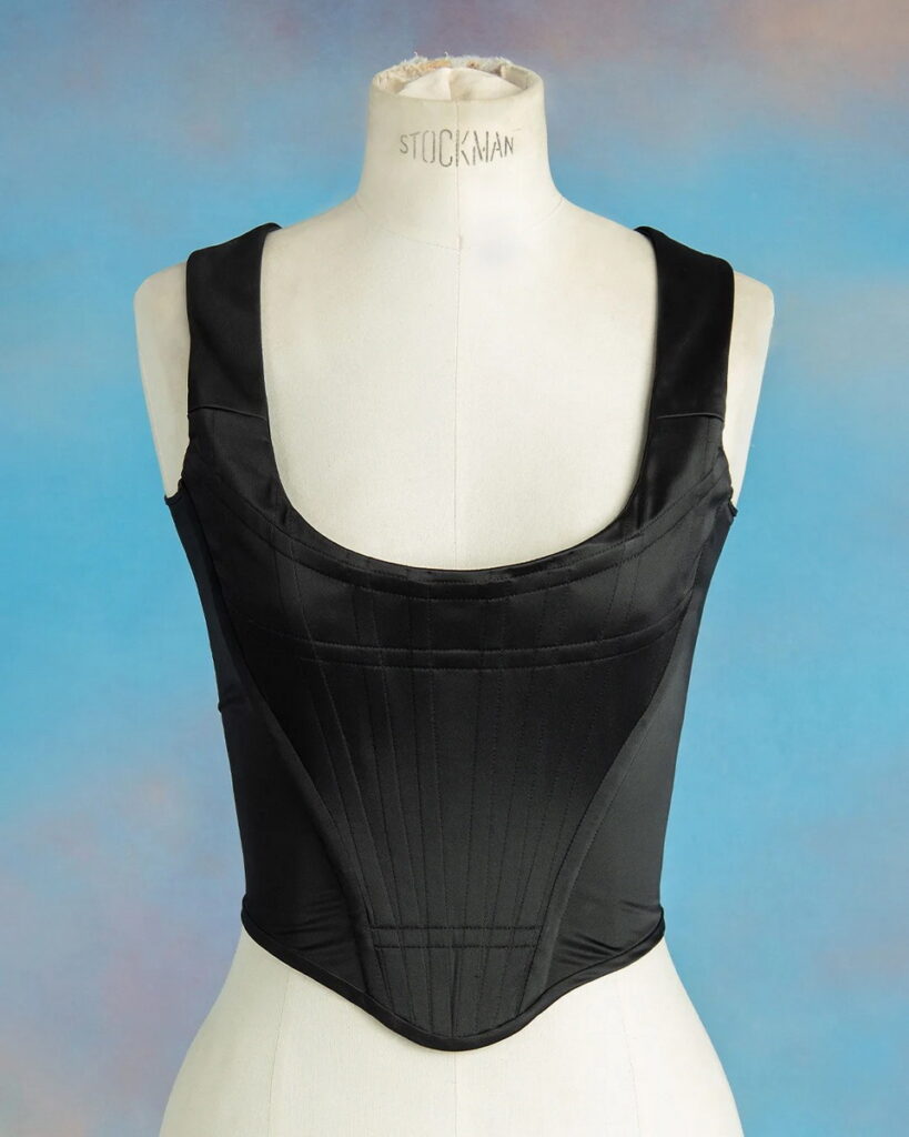 Vivienne Westwood Gold Label 2022-23秋冬Wild Beauty系列