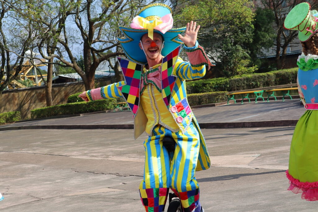 馬戲嘉年華演出時間，從大年初一1月22日起至3月19日，天天都有兩個場次熱鬧精彩的馬戲表演