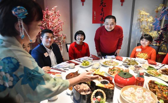 侯友宜與各國新住民圍爐　盼台灣多元共融、團結共好