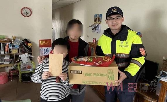 台西崙豐派出所長親送物資　寒冬送暖慰問邊沿戶弱勢家