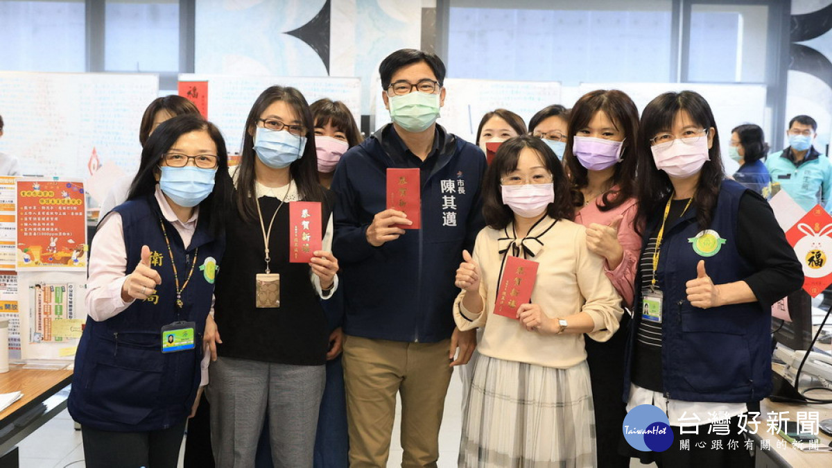 ▲高市府在春節連假期間特別加發春節慰問金。(圖/記者 許高祥 攝)