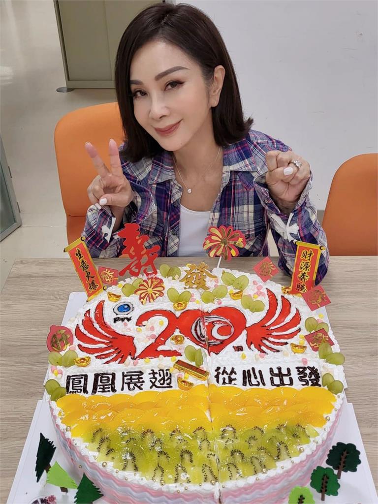出道45年永遠沙漏腰!陳美鳳吃鍋竟然只點「這2樣」堅持窈窕全為他
