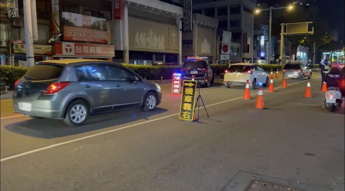 中市警五分局取締酒後駕車違規勤務。(圖/記者謝榮浤翻攝)