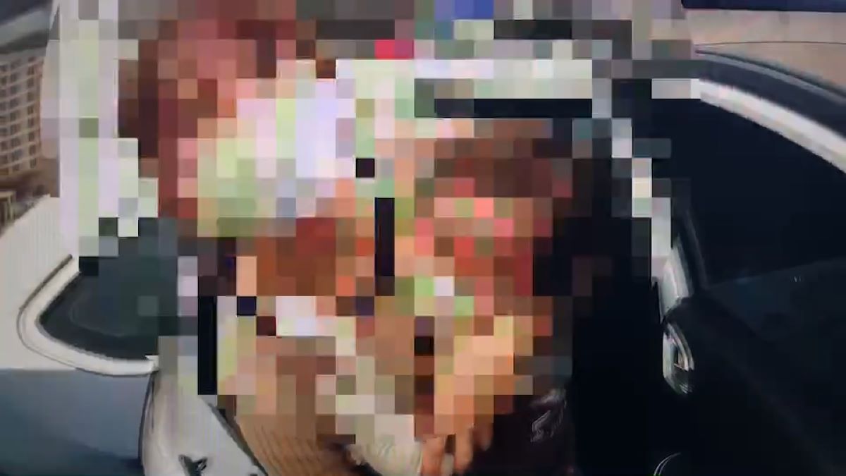 員警安全護送抵達醫院急診室