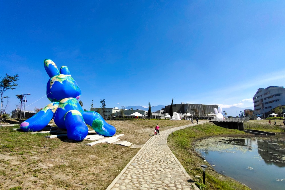 走春要去哪?超完美屏東之旅這樣排! 2023屏東熱帶農業博覽會卡娜赫拉彩繪稻田超人氣! 73 潮州鐵道園區