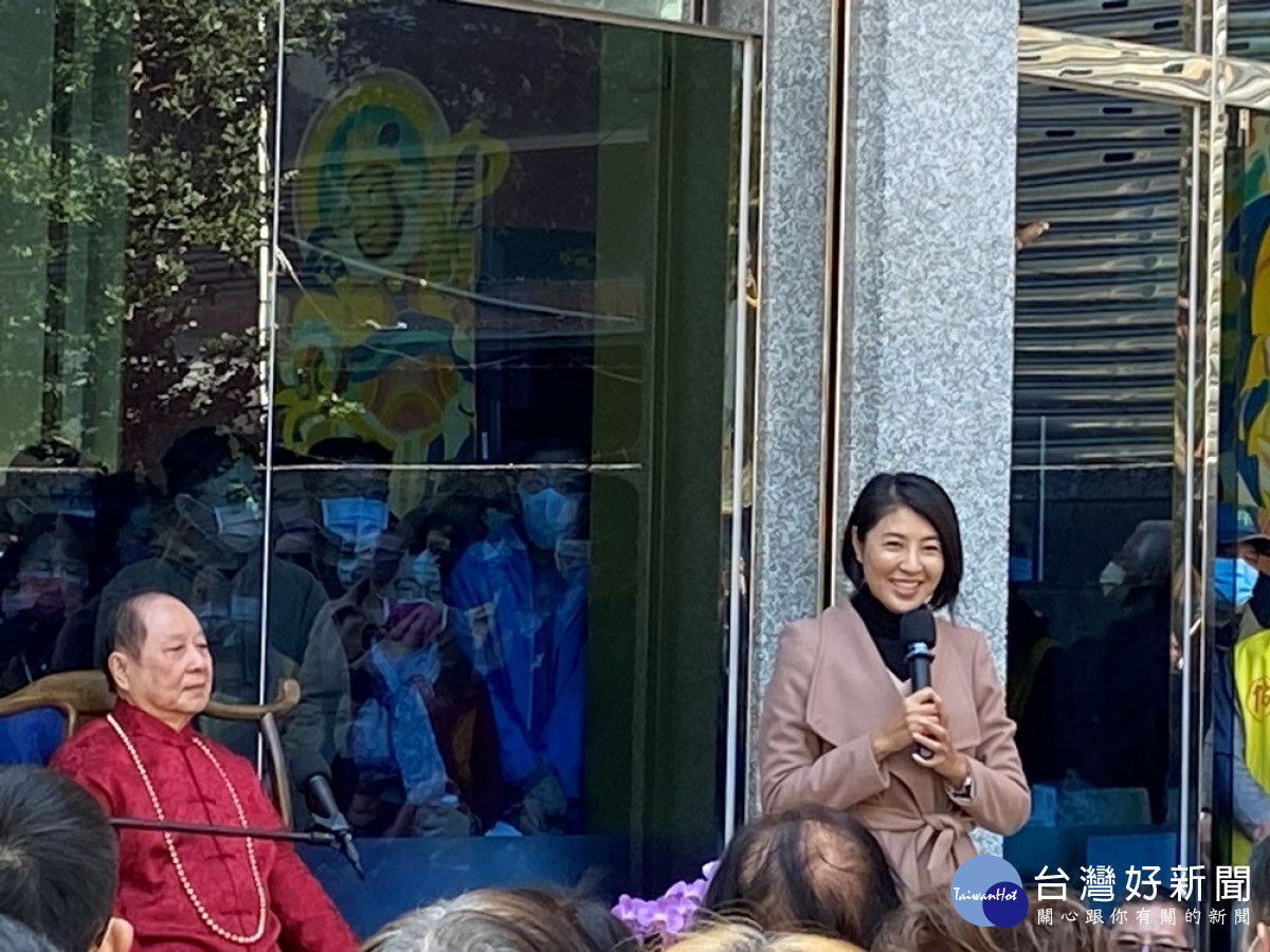 南投縣長許淑華在埔里大梵寺祭天大典中致詞,歡迎大家一起參與這項活動。(圖/記者賴淑禎攝)