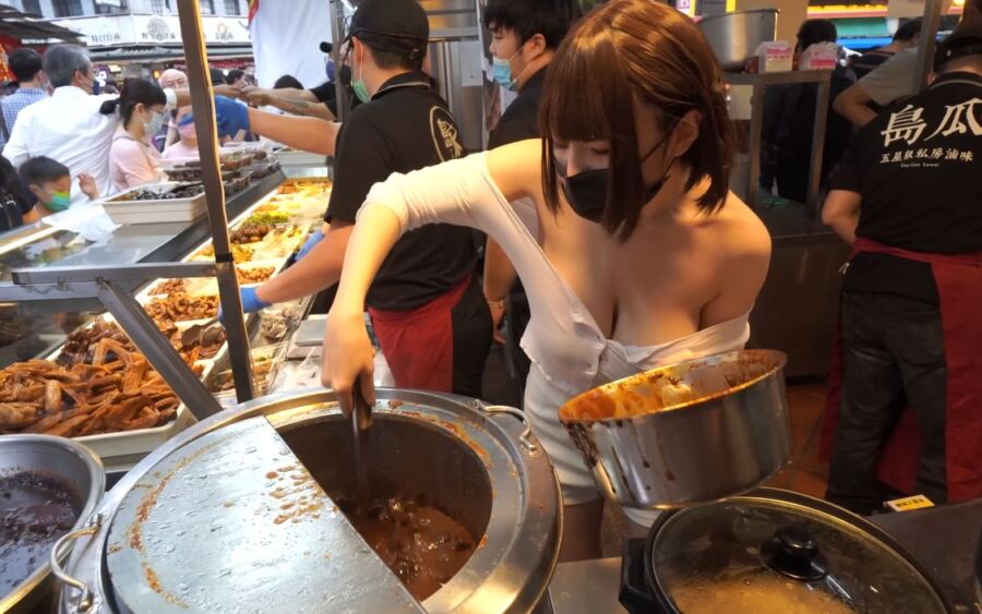 低胸