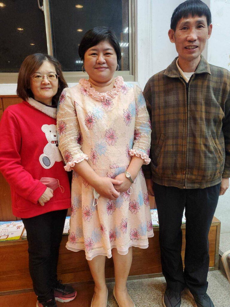 志航補校的教學團隊-林雅琪老師、陳曉真老師、李白府老師