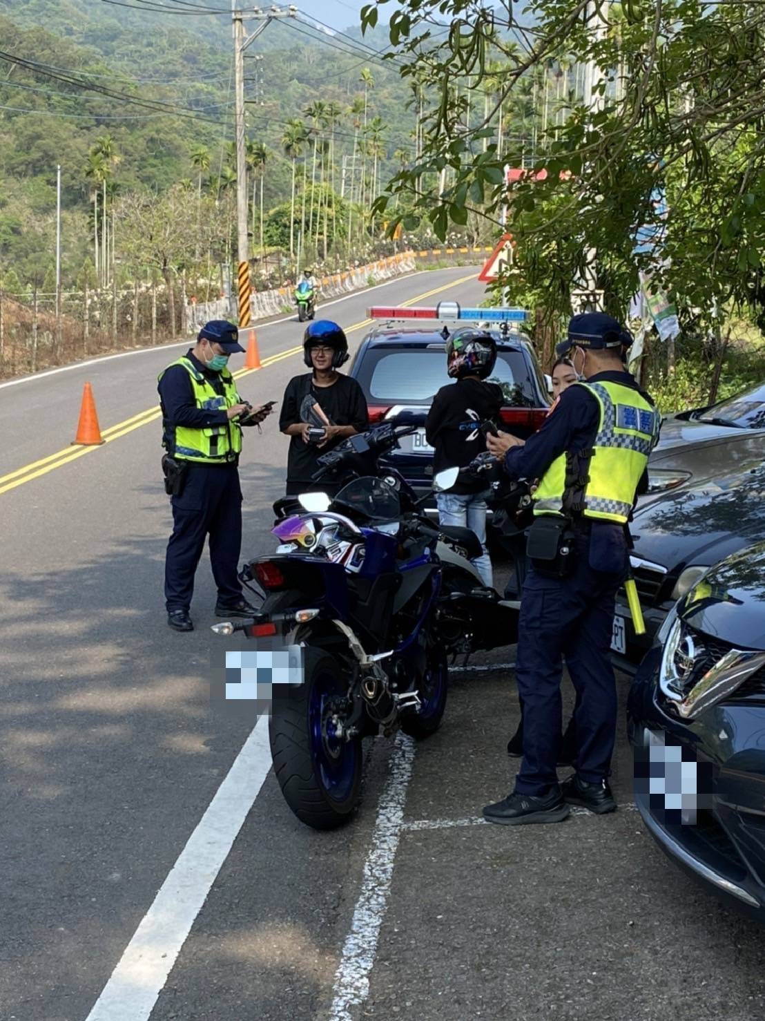 中市警去年環警監聯合取締噪音車畫面。(圖/記者謝榮浤翻攝)