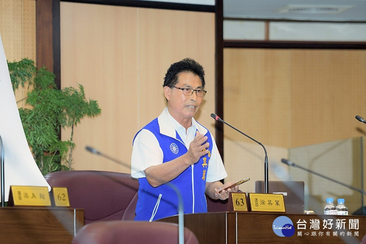 桃園市議會國民黨團副召集人徐其萬。<br /><br /> <br /><br />