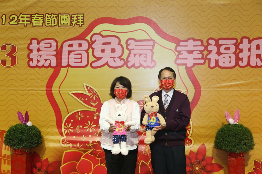 市長與南區國稅局嘉義市分局長黃福隆合照