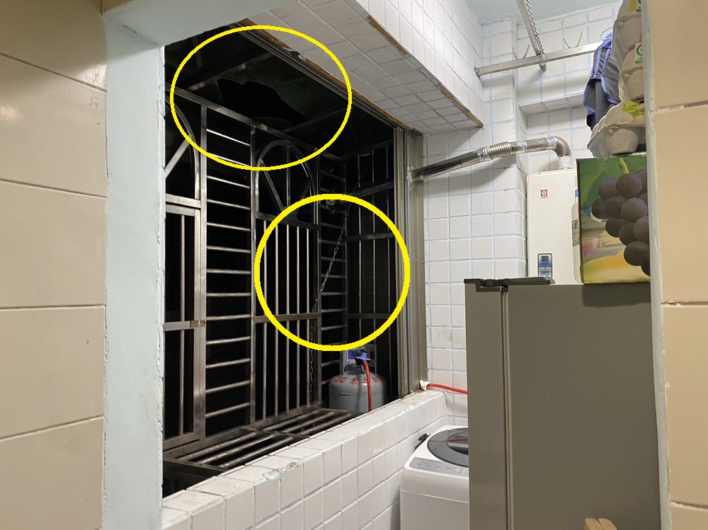 回家大門反鎖屋內有賊 45歲男爬窗搗破遮雨棚想逃被逮 72 1674736222805