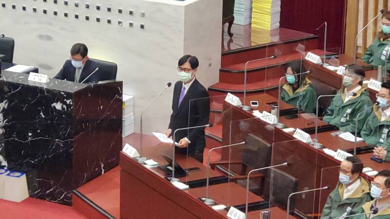 漾新聞|(含影音)高市議會開臨時會 議長康裕成鼓勵65位議員肩負城市進步重要責任 陳其邁市長報告新團隊