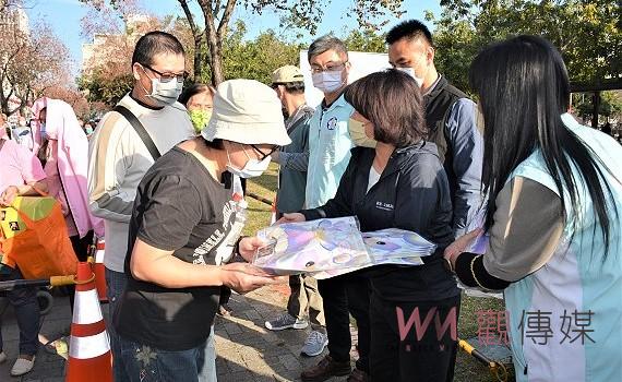 鬧元宵提燈籠 嘉義市推出造型呆萌星光兔提燈