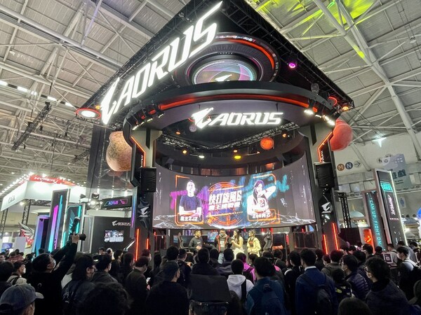 TGS 2023技嘉AORUS攤位人氣爆棚 最新款旗艦電競筆電搶先看