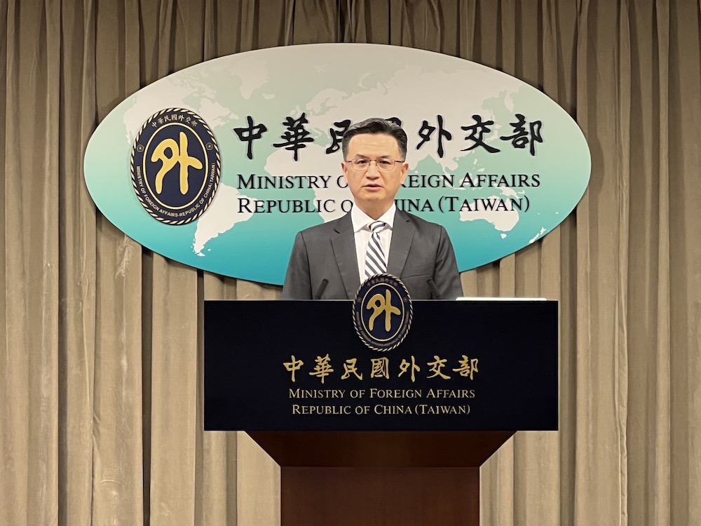 北約秘書長指中共無理由恫嚇台灣 外交部:樂見展現全球視野 72 北約秘書長史托騰伯格受訪表示,北約關切北京對台的威脅言論和脅迫行徑,中國沒有正當理由恫嚇台灣。外交部發言人劉永健2日表示,樂見北約展現全球視野。