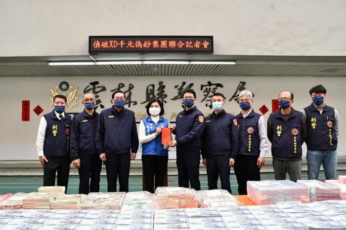 刨根 XD千元偽鈔集團 攔阻億萬偽鈔流入市面
