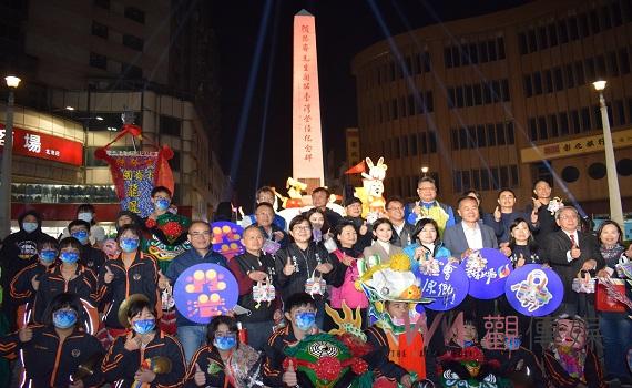 國際雙金燈會「2023北港光影藝術節」登場　百人龍鳳獅氣勢開場慶元宵