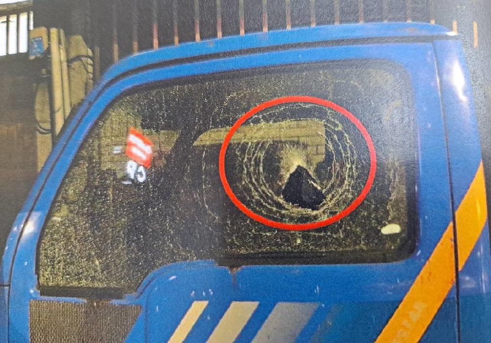 心情不好沿路砸 莾男拿鐵鎚破壞至少6輛汽機車 115 1417483