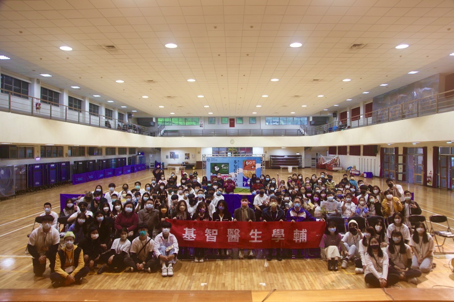 輔大醫學營串起基隆學子共融共學共好