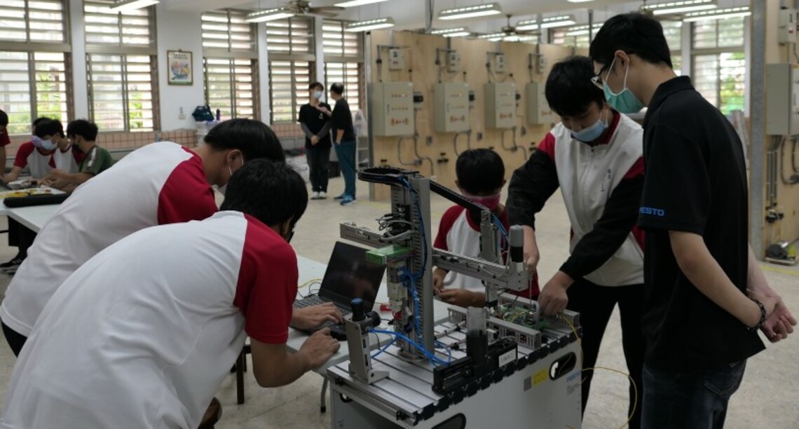東區技術教學中心「移地學生實作」 提供偏遠地區新課綱資源
