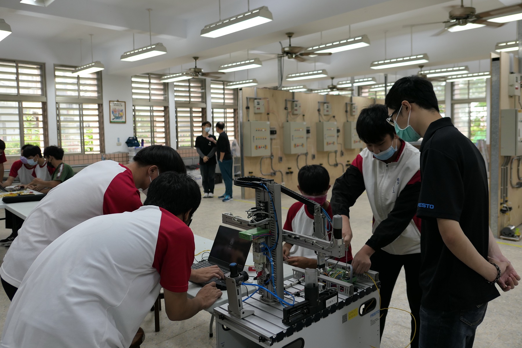 東區技術教學中心「移地學生實作」提供偏遠地區新課綱資源