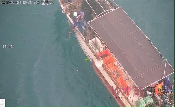 海巡署無人機出擊    查獲安平港外海違規放籠