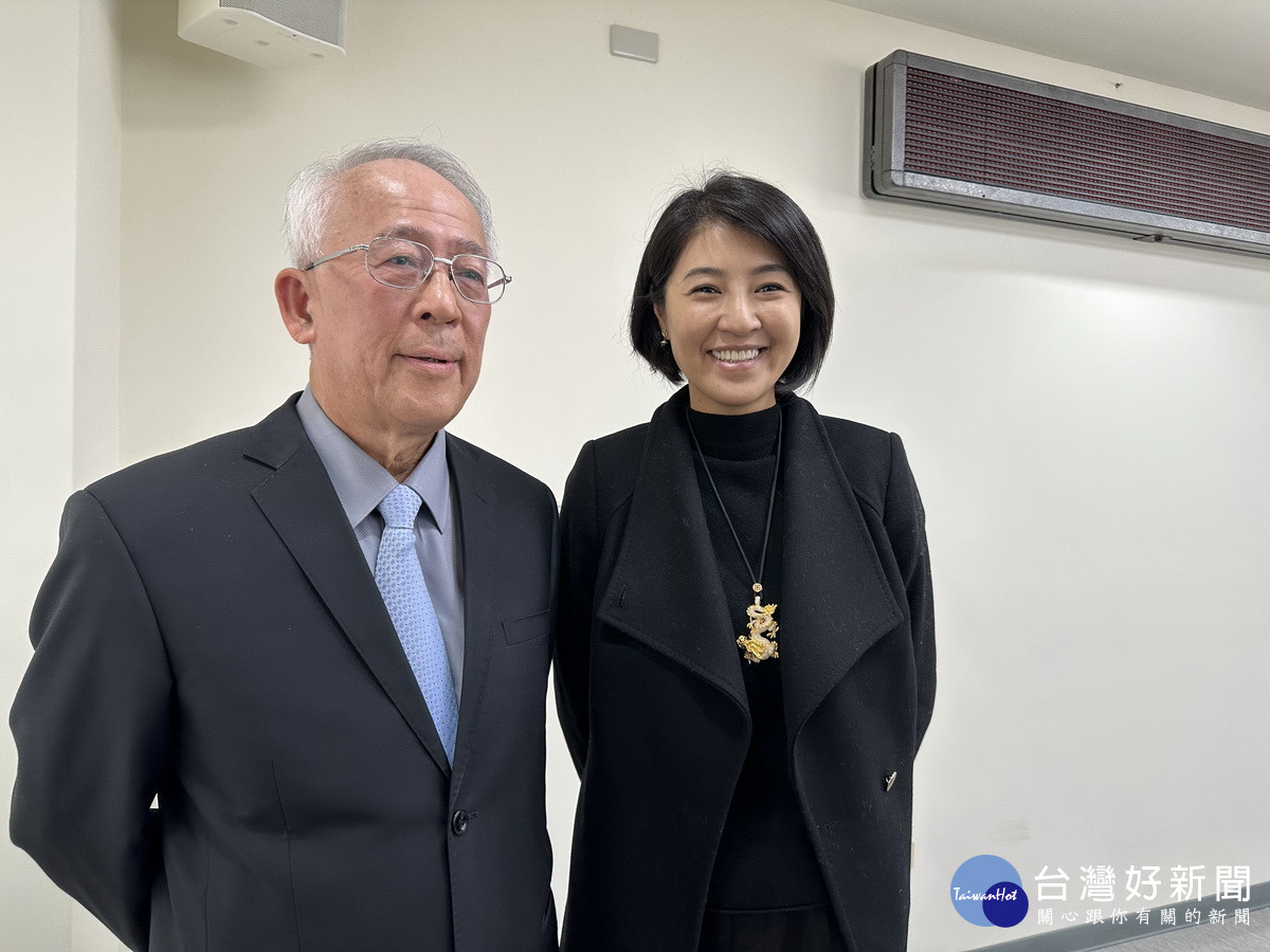 陳主任期許與地方政府分享經驗讓防災資訊更完善。(記者扶小萍攝)