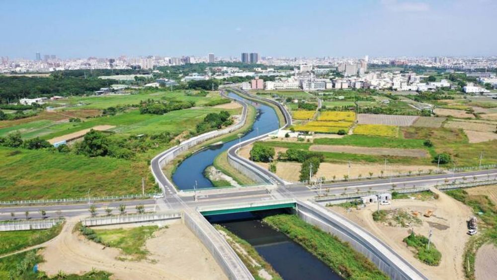 三爺溪治水有成「淹水面積小20多倍」 陳建仁肯定黃偉哲努力 97 三爺溪排水治理工程