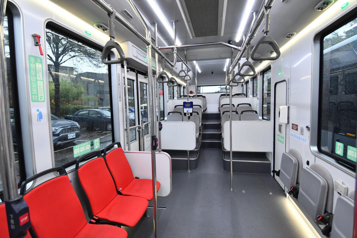 Model T電動巴士內部。圖/彰化縣政府提供