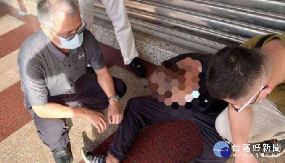 亮槍阻警追捕,男子遭重。