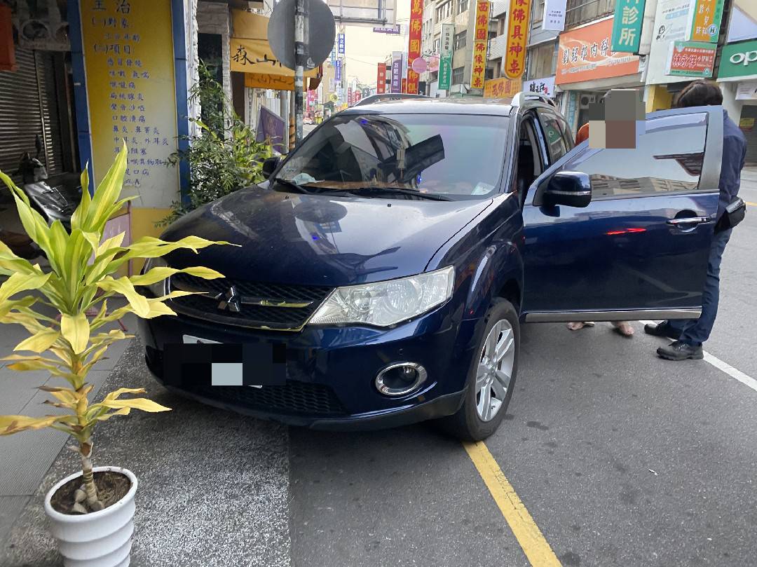 臺中市政府警察局豐原分局日前主動破獲竊車案件。(圖/記者謝榮浤翻攝)