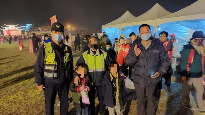 民俗技藝會場迷童走失 里港警助平安返家
