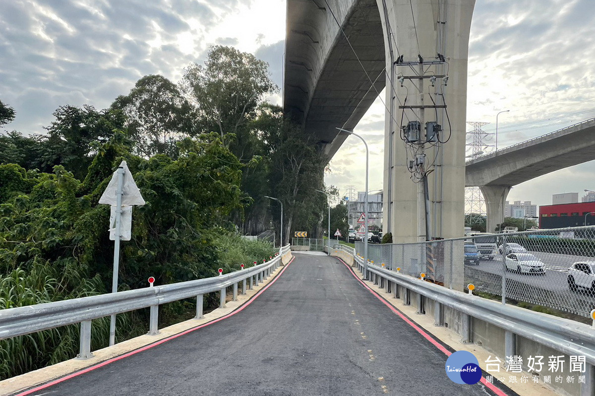 「蘆竹區開南段龍林街北上道路開通工程」竣工,預計2月12日正式通車。