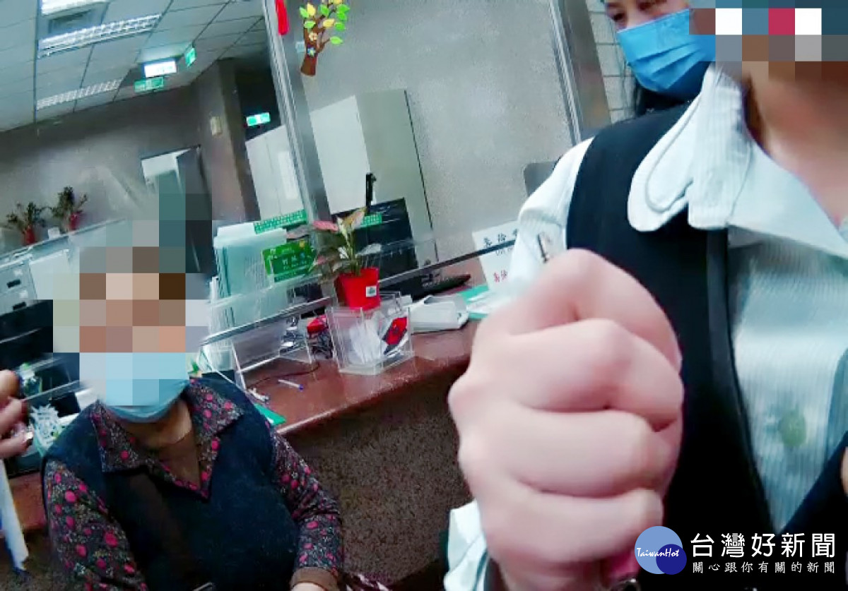 跨境包裹要先付9萬元,警及時攔阻詐騙。