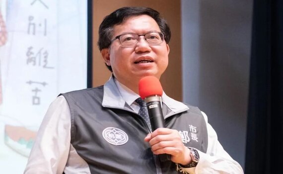 更生人VS「洗白」的政客
