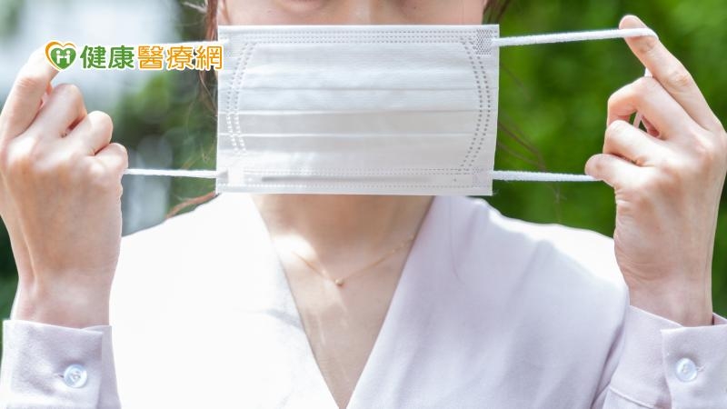 室內口罩2/20鬆綁 哪些場所仍要戴口罩?相關規定一次看!