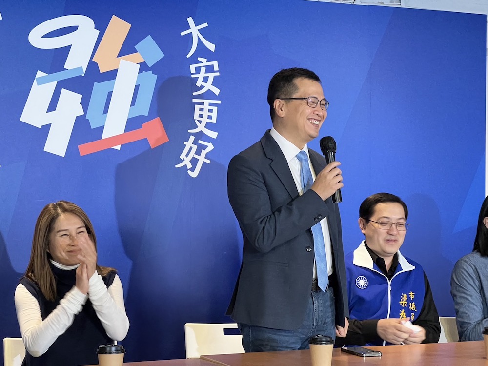 羅智強攜手高金素梅 喊:大安是我的落腳地! 104 前台北市議員羅智強10日正式宣布參選大安立委。
