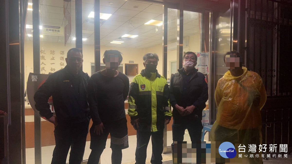 2男登山縱走受困山區,警、消連夜搜救。