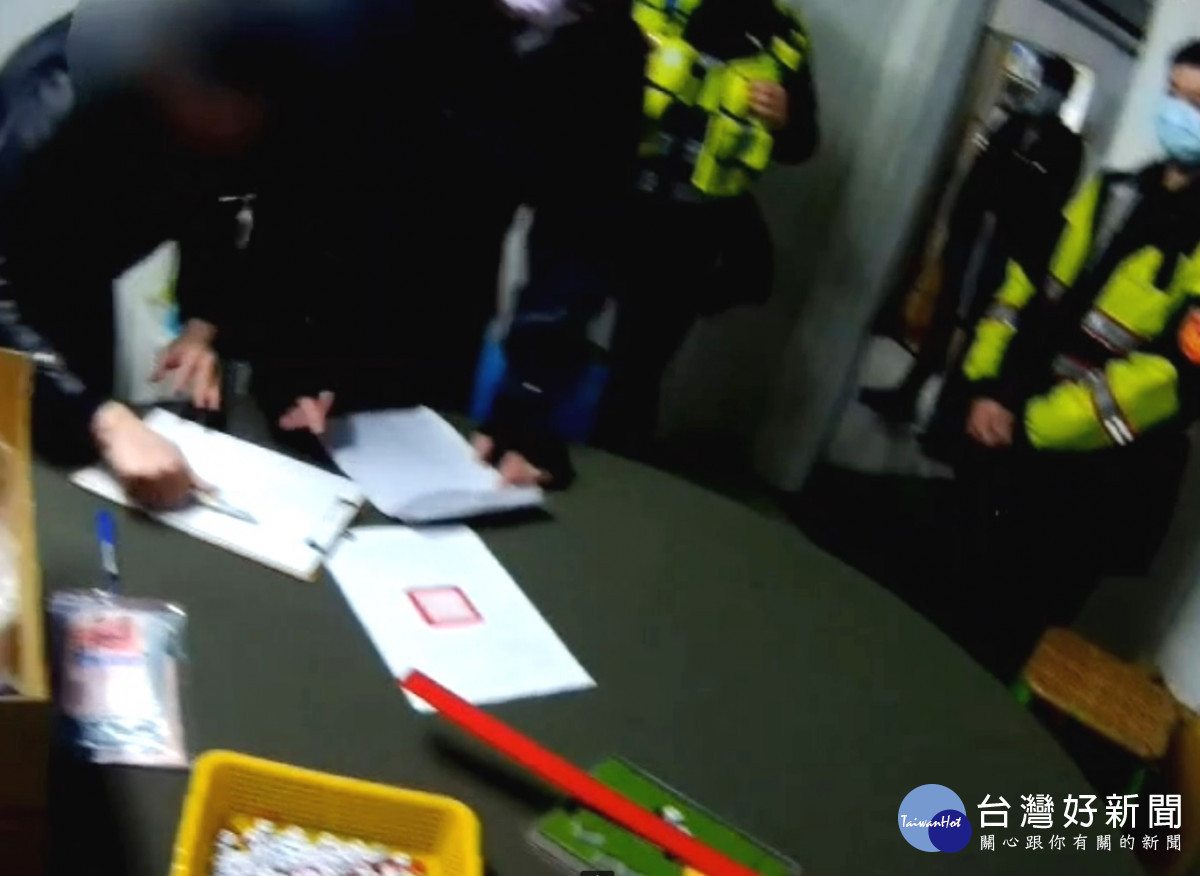 桃園警分局執行清源專案2.0等專案勤務，展現警察貫徹打擊犯罪，維護轄區治安決心。
