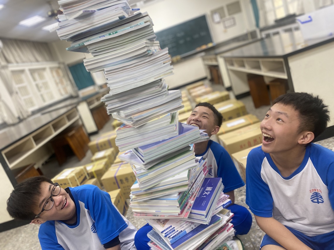 嘉義市全額補助 家長免繳國中小學教科書費用 給孩子與家長最暖心的開學禮物