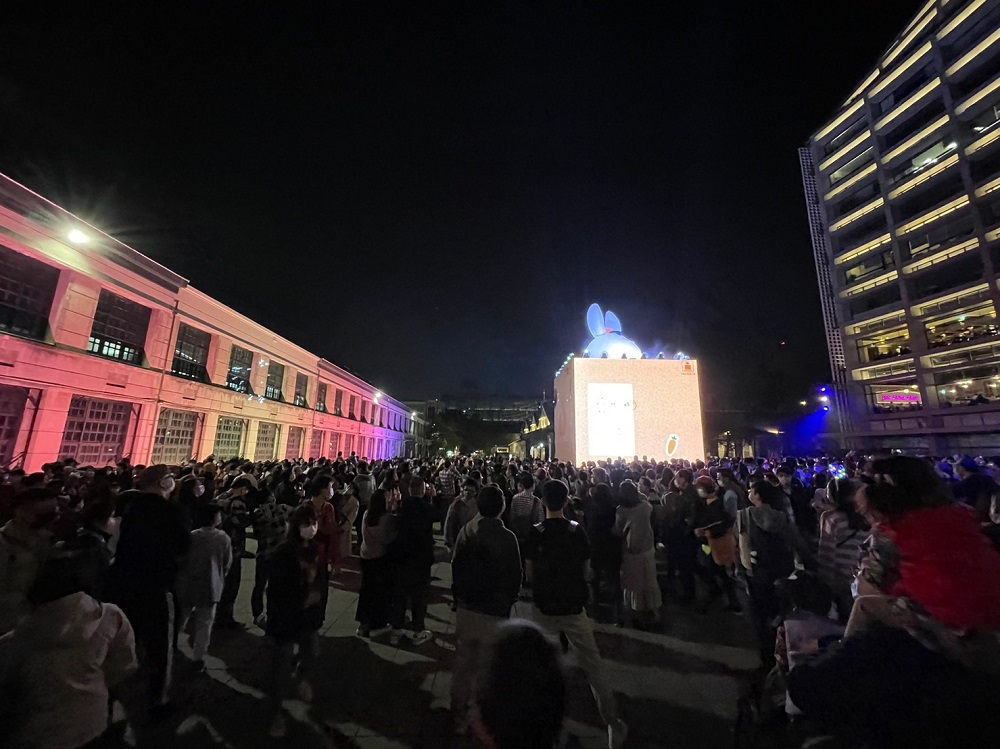 【有影】單日入園逾11萬人次 台灣燈會源展區店家急補發票與備貨 126 322