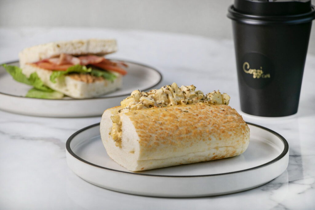 「Cozzi Café」即日起推出新餐食系列,以清爽、無負擔的概念設計了3款輕食