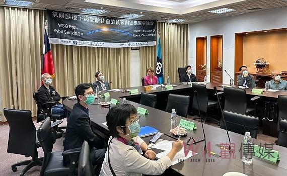 氣候變遷下超高齡社會的挑戰與因應 中正大學辦理線上圓桌論壇